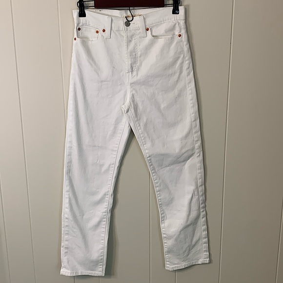 Levi's Wedgie Straight Stretch Jean in Naturally Good Size 28 - Picture 3 of 10